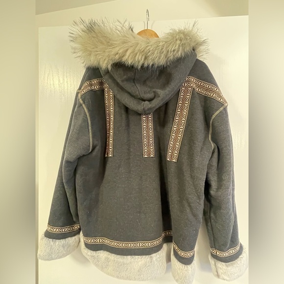 Frozen Disney on Broadway jacket - Picture 4 of 5